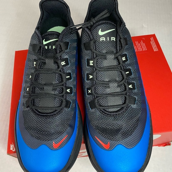 Nike Air Max Axis size 7Y - Picture 4 of 16